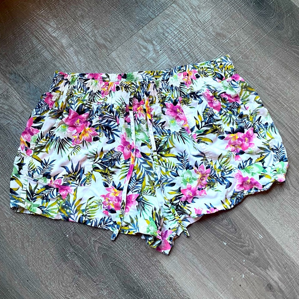 Joe B Floral Tropical Drawstring Shorts in White and Pink